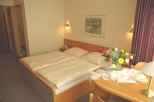 Hotel Pfaelzer Hof, Zum Schokoladengiesser Rodalben Ngoại thất bức ảnh